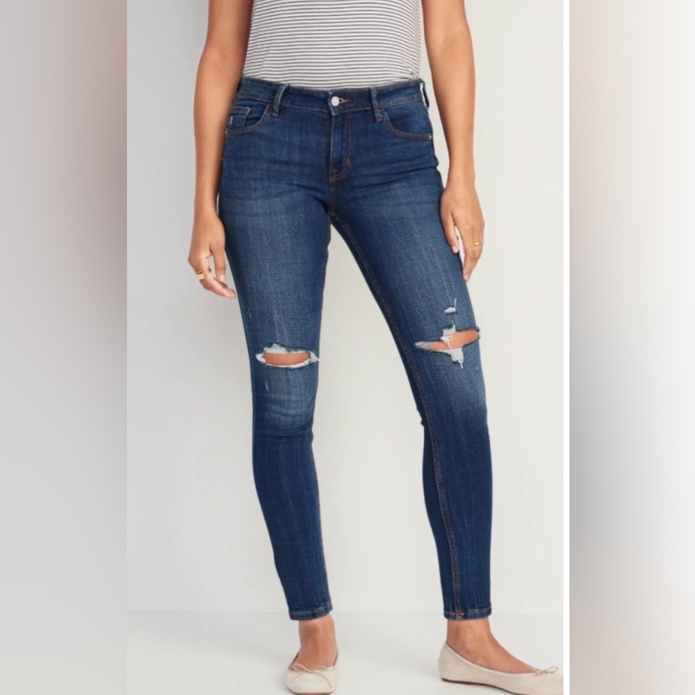 Old Navy Mid-Rise Rockstar Super Skinny Jeans